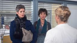 Nachdem Britta (Jelena Mitschke) Gunter aus dem Koma geholt hat, kann der sich jedoch zu Merles (Anja Franke) und Sydneys (Cheryl Shepard) Enttäuschung nicht mehr an den Brand erinnern.