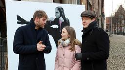 Rabbit (Zhenia Isaak), Eteri (Marija Mauer) und Theo (Frederic Böhle) freuen sich auf die Eröffnung des Kulturfrühlings.