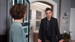 Sonja (Madeleine Niesche) ist überrumpelt, als Axel (Henry Arnold) in der Tür steht, um Moritz zurück zu holen.