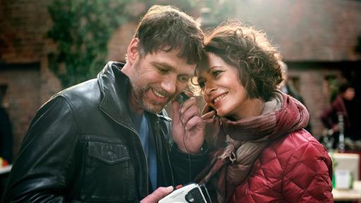 Bilder Sonja Und Tilmann Rote Rosen Ard Das Erste