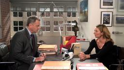 Torben (Joachim Kretzer) macht Carla (Maria Fuchs) Mut, dass sie ihr Vertrauen zu Gregor wiederfinden wird.