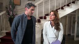 Yvonne (Julia Dahmen)  gesteht Luke (Oliver Franck) daß sie Angst hat, ihre Karriere und Frank zu verlieren.