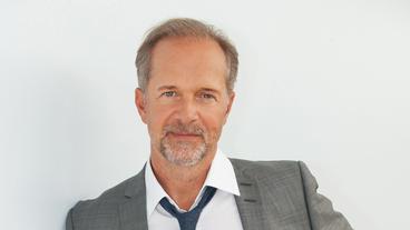 Bild: ARD/Nicole Manthey Rote Rosen Jochen Horst als Arthur Burgstett