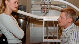 Miriam und Felix im Therapieraum