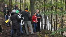 Making-of Schlucht: Jennifer Newrkla und Dietrich Adam mit dem Filmteam