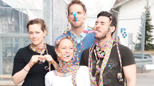 Bild: ARD Saša Kekez feiert mit seinen "Sturm"-Kollegen Karneval