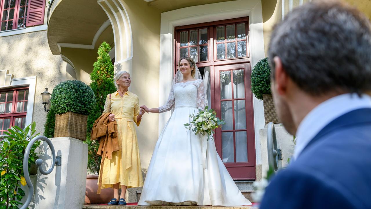 Die schönsten Bilder von Franzis und Tims Traumhochzeit