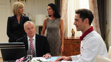 Bild: ARD/AnnPaur Alexander Mazza mit Dirk Galuba, Mona Seefried und Simone Ritscher