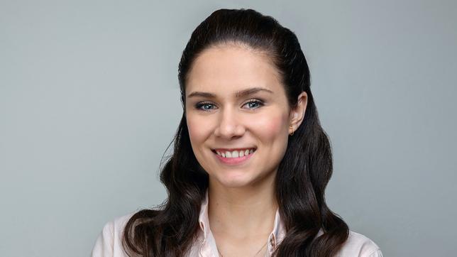 Bild: ARD/Christof Arnold Helen Barke als Denise Saalfeld