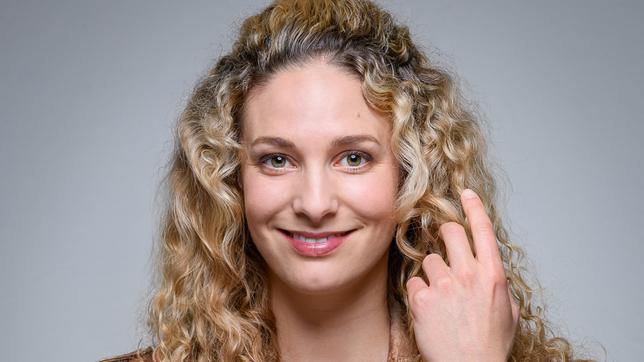 Léa Wegmann spielt in der 16. Staffel von "Sturm der Liebe" die Obstbäuerin Franziska "Franzi" Krummbiegl