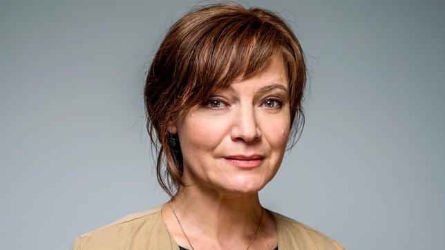 Marion Mitterhammer als Susan Newcombe