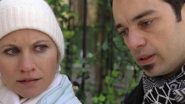 Bild: ARD/Jo Bischoff Robert spricht mit Katharina