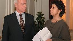 Charlotte redet mit Werner über den Vertrag