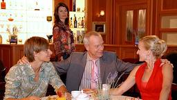 Barbara beobachtet Jonas, Werner und Nora