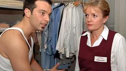 Elisabeth spricht mit Robert