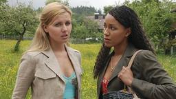 Samia (r.) und Jana