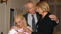 Tanja, Werner und Charlotte mit dem Baby