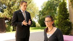 Xaver spricht mit Sibylle