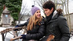 Moritz und Theresa finden Theresas alten Schlitten