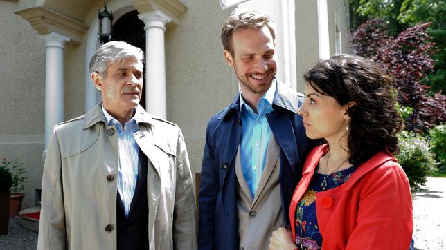 Bild: ARD Pauline und Leonard verabschieden sich von Friedrich