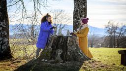 Ana (Soluna-Delta Kokol) und Katja (Isabell Stern) knüpfen weiter freundschaftliche Bande.