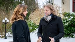 Ariane (Viola Wedekind) macht Michael (Erich Altenkopf) deutlich, dass sie ihre Diagnose geheim halten will.