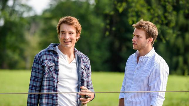 Bild: ARD/Christof Arnold Boris (Florian Frowein) erkennt, dass Viktor (Sebastian Fischer) in Alicia verliebt ist.