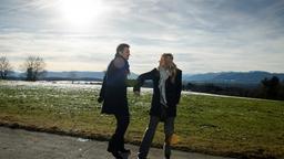 Christoph (Dieter Bach) und Alicia (Larissa Marolt) machen sich gegenseitig schwere Vorwürfe.