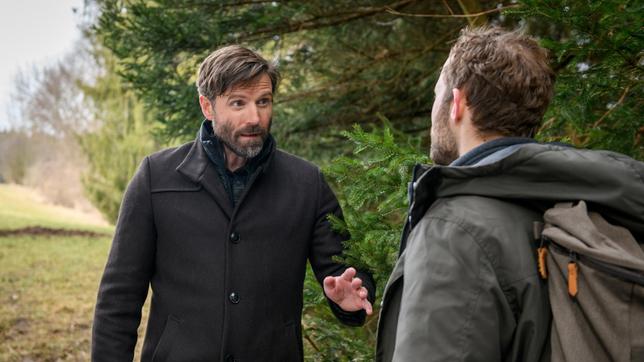 Bild: ARD/Christof Arnold Cornelius (Christoph Mory) stellt eine Forderung an Florian (Arne Löber).