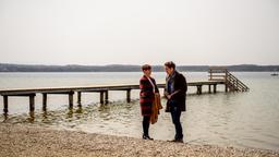 David (Mchael N. Kühl) erklärt Isabelle (Ina Meling), wie er seinen Selbstmord am See inszenieren will.