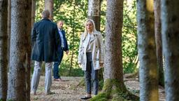 Dr. Borg (Markus Ertelt) will Annabelle (Jenny Löffler) im Rahmen ihrer Therapie an den See bringen, an dem sie Denise umbringen wollte. Christoph (Dieter Bach) als ihr Betreuer ist auch dabei.