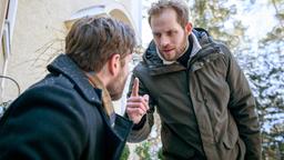 Florian (Arne Löber) findet heraus, dass Cornelius (Christoph Mory) an Eriks Unfall mit schuld ist.
