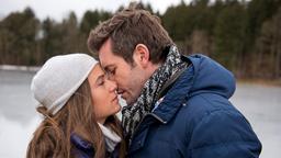 Sturm der Liebe Folge 2181 12.03.2015: Niklas und Julia küssen sich