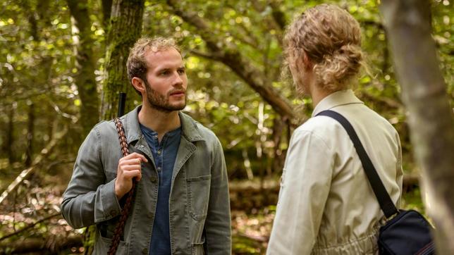 Bild: ARD/Christof Arnold Maja (Christina Arends) bezichtigt Florian (Arne Löber) als Tiermörder.