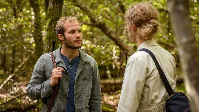 Maja (Christina Arends) bezichtigt Florian (Arne Löber) als Tiermörder.