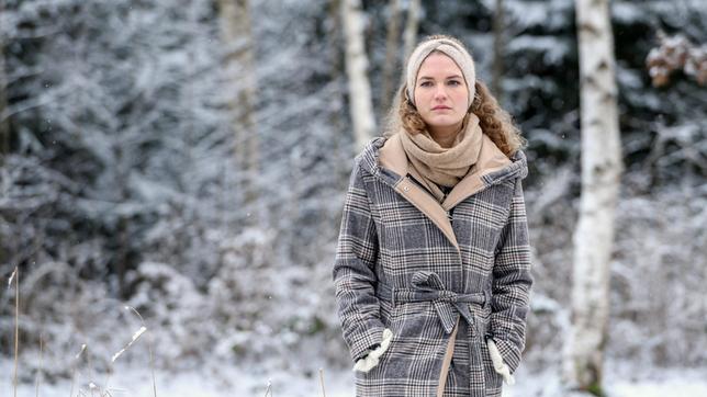 Bild: ARD/Christof Arnold Maja (Christina Arends) kämpft mit ihrem schlechten Gewissen, weil sie Florian nicht die Wahrheit gesagt hat.