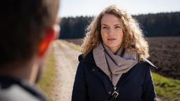 Maja (Christina Arends) macht Florian (Arne Löber) Vorwürfe, weil er Erik von der Kopie erzählt hat.