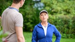 Marianne (Bettina Redlich) macht Henry (Patrick Dollmann) einen überraschenden Vorschlag: Er soll Jessica seine Kreditkarte geben, um sie auf die Probe zu stellen.