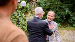 Markus‘ (Timo Ben Schöfer, r., mit Sepp Schauer) Wut entlädt sich, als er auf Vincent (Martin Walde) trifft.
