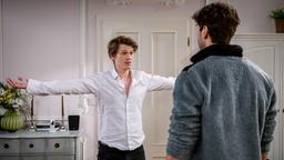 Otto (Maurice Lattke) fordert Noah (Christopher Jan Busse) auf, seine Wut an ihm rauszulassen.