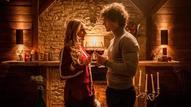 Bild: ARD/Christof Arnold Rosalie (Natalie Alison) trifft sich erneut mit Raphael (Jakob Graf).