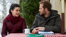 Shirin (Merve Çakır) appelliert an Florian (Arne Löber), um Maja zu kämpfen.