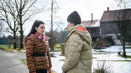 Shirin (Merve Çakır) wirft Gerry (Johannes Huth) vor, dass er ihre Freundschaft wegwirft.