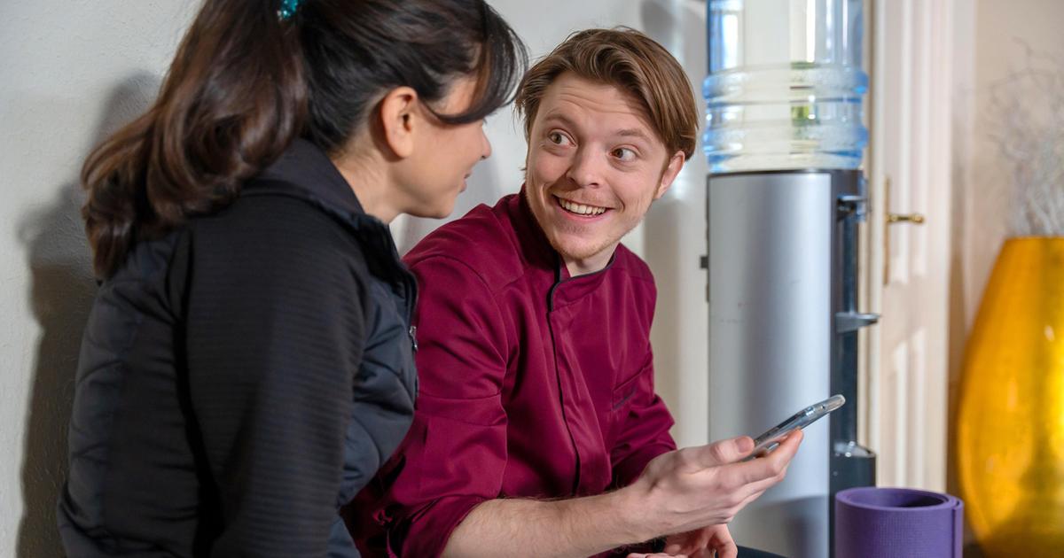 Theo freut sich über seine App