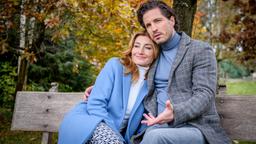 Tom (Milan Marcus) lenkt ein, als Alexandra (Daniela Kiefer) aus taktischen Gründen Rücksicht auf Christophs Gefühle nehmen will.