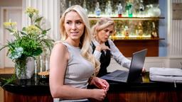 Trotz ihres Magic Moments rechnet sich Larissa (Vivien Wulf, v., mit Tanja Lanäus, h.) bei Henry wenig Chancen aus.