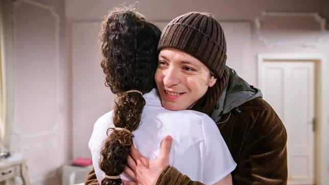 Bild: ARD/Christof Arnold Wird aus Gerry (Johannes Huth) und Shirin (Merve Çakır) doch noch ein Paar?