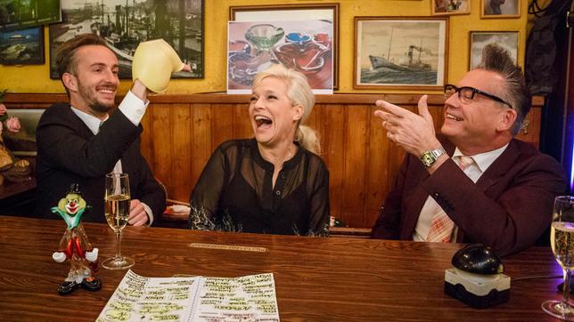 Bild: NDR/Morris Mac Matzen Jan Böhmermann, Ina Müller und Götz Alsmann