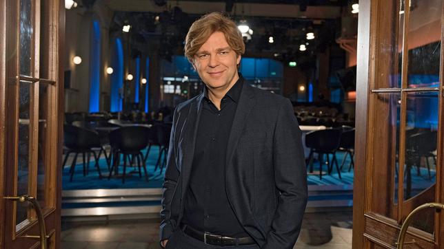 Bild: SWR/Tom Oettle Michael Steinbrecher moderiert "Nachtcafé"