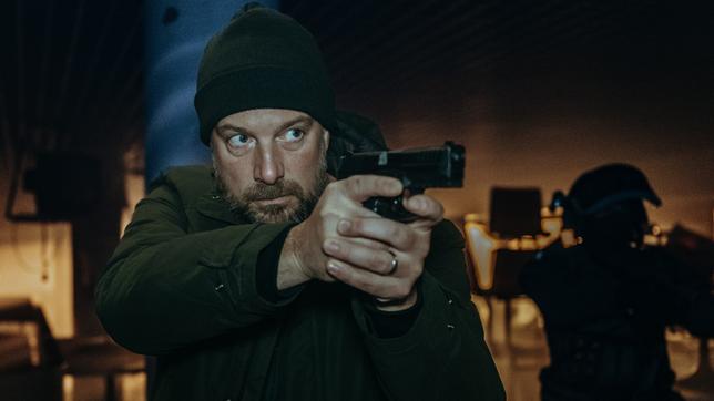 Bild: BR/Amalia Film und Dragonbird Films/Sabine Finger Kommissar Dennis Eden (Stephan Zinner) hat ein Ziel vor Augen.